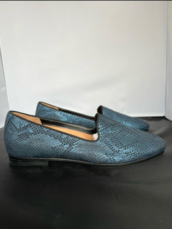 Vionic Shoes - EUC Host Pick 🎉 Vionic Leather Willa II Slip On Loafers Blue Metallic Snake $130